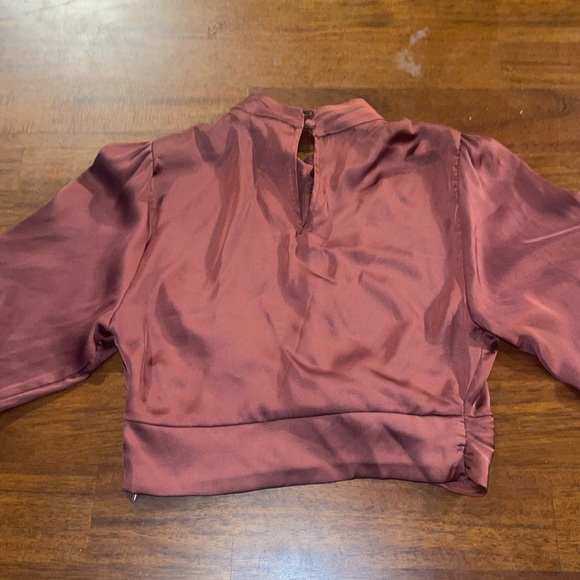 Zara ladies Satin Effect  Knotted Crop Blouse Puff Sleeve. XS. NWOT. - Picture 8 of 13